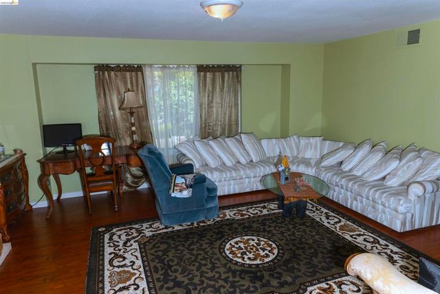 767 Marlesta Rd, Pinole, CA 94564