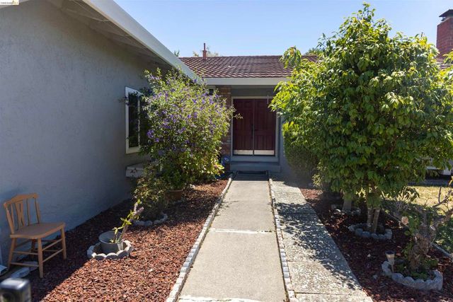 767 Marlesta Rd, Pinole, CA 94564