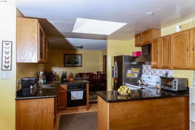 767 Marlesta Rd, Pinole, CA 94564