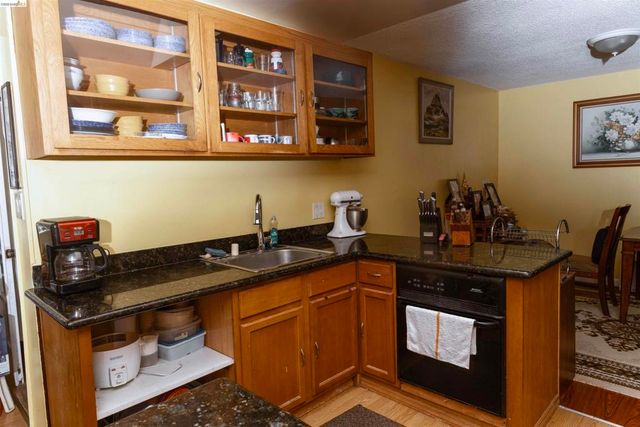 767 Marlesta Rd, Pinole, CA 94564