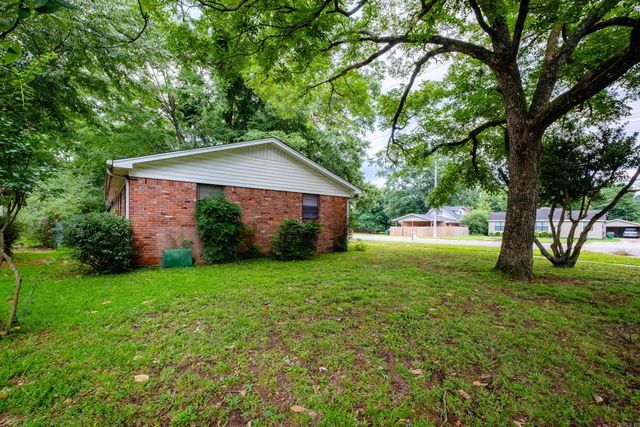 101 Poinsetta Drive, Little Rock, AR 72205