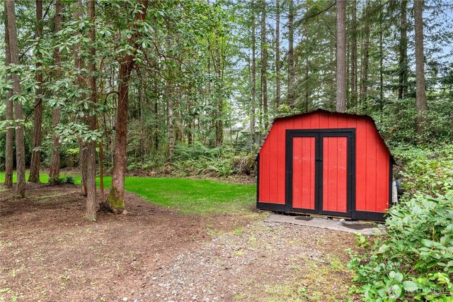 1989 NW Lucky Lane, Silverdale, WA 98383