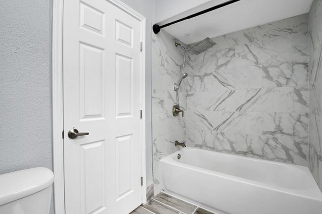 9809 Richmond Avenue B13, Houston, TX 77042