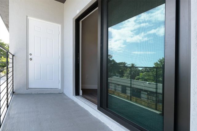 333 NW 41st Street 329, Oakland Park, FL 33309