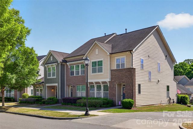 3841 Willow Green Place, Charlotte, NC 28206