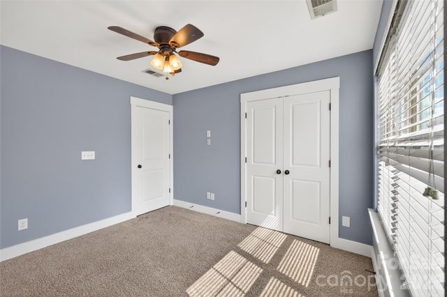 3841 Willow Green Place, Charlotte, NC 28206