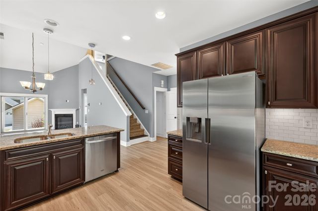 3841 Willow Green Place, Charlotte, NC 28206