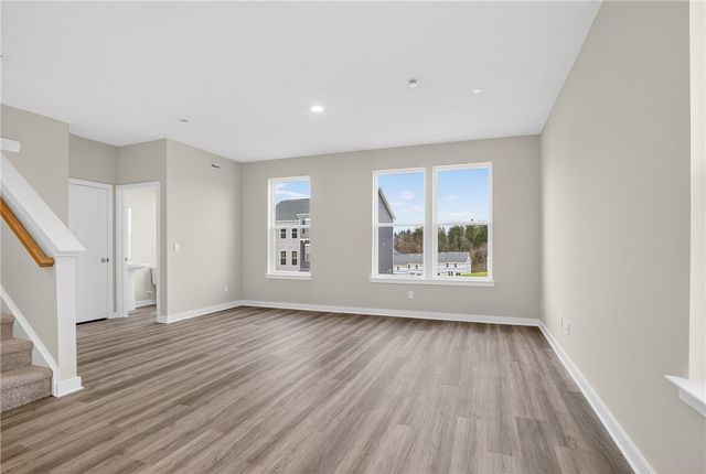 704 Olivia St, Collier Twp, PA 15205
