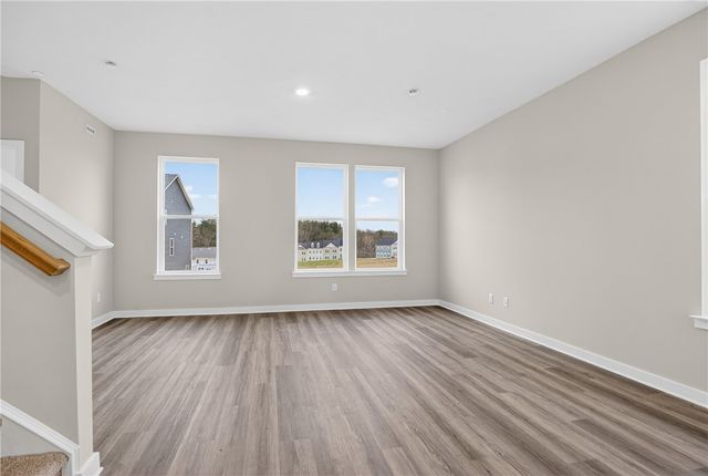 704 Olivia St, Collier Twp, PA 15205