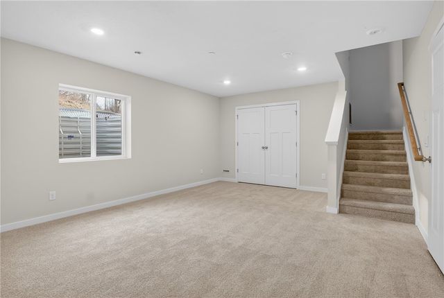 704 Olivia St, Collier Twp, PA 15205