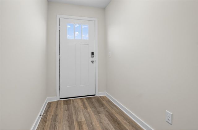 704 Olivia St, Collier Twp, PA 15205