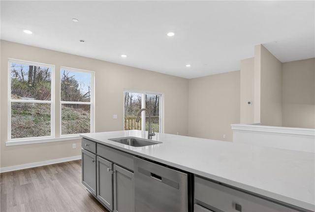 704 Olivia St, Collier Twp, PA 15205
