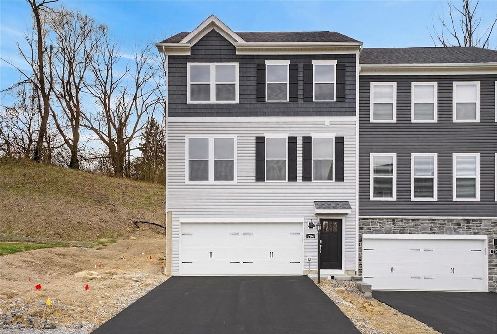 704 Olivia St, Collier Twp, PA 15205