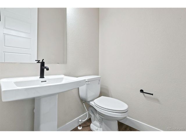 1661 Winter Glow Dr, Windsor, CO 80550