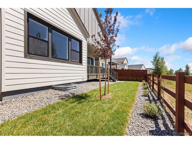 1661 Winter Glow Dr, Windsor, CO 80550