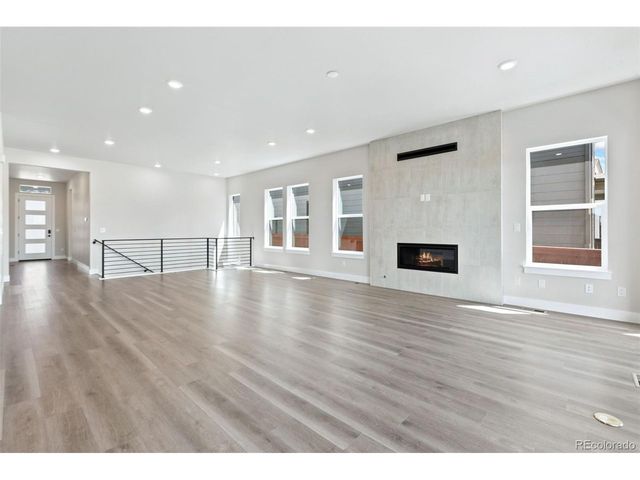 1661 Winter Glow Dr, Windsor, CO 80550