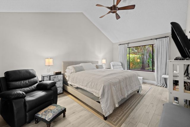 2895 FARRAGUT Lane, West Palm Beach, FL 33409