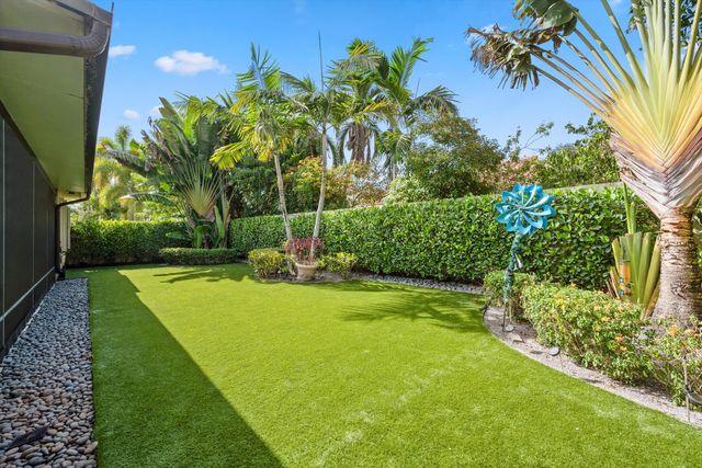 2895 FARRAGUT Lane, West Palm Beach, FL 33409
