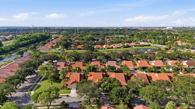 2895 FARRAGUT Lane, West Palm Beach, FL 33409