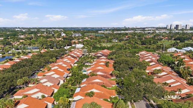 2895 FARRAGUT Lane, West Palm Beach, FL 33409