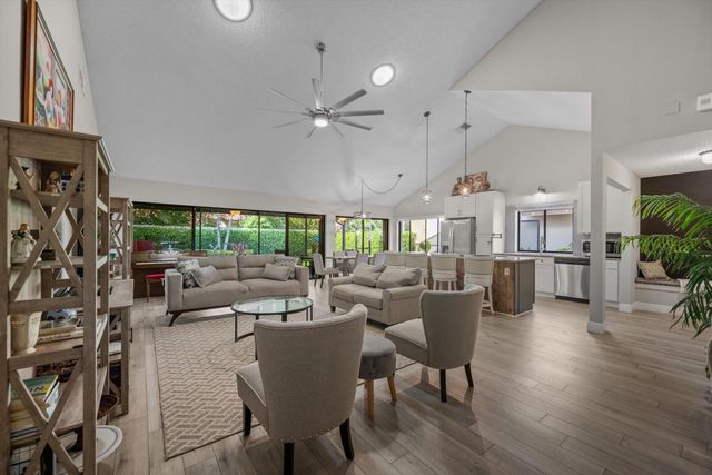2895 FARRAGUT Lane, West Palm Beach, FL 33409
