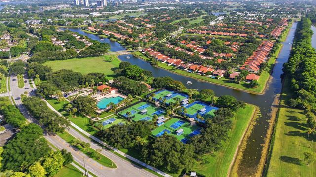 2895 FARRAGUT Lane, West Palm Beach, FL 33409