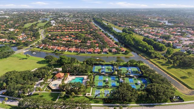 2895 FARRAGUT Lane, West Palm Beach, FL 33409