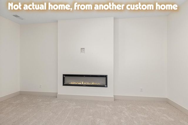 8657 Bosque Drive SE, Caledonia, MI 49316