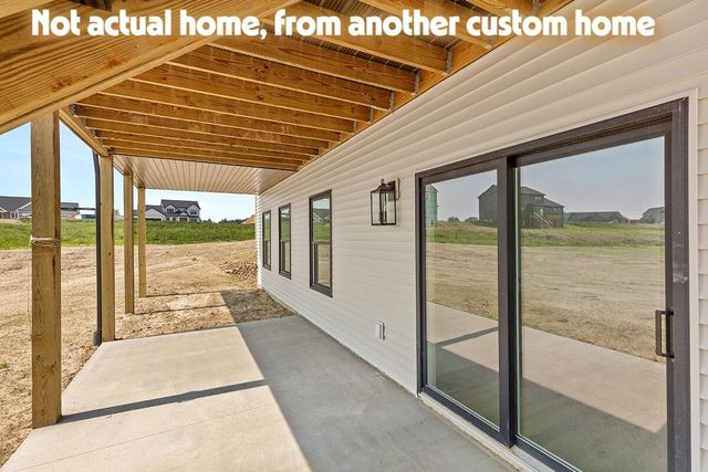 8657 Bosque Drive SE, Caledonia, MI 49316