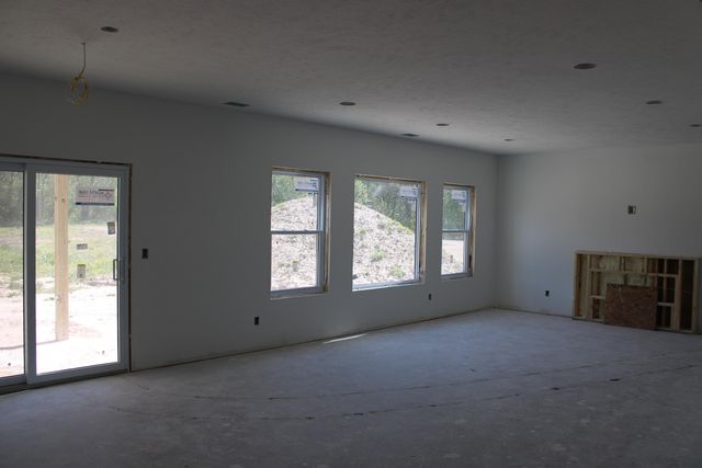 8657 Bosque Drive SE, Caledonia, MI 49316