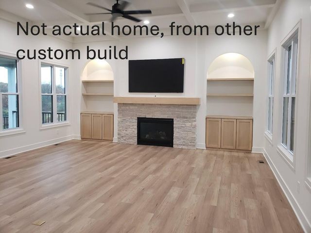 8657 Bosque Drive SE, Caledonia, MI 49316