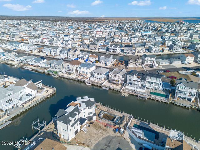 1427 Paul Boulevard, Manahawkin, NJ 08050