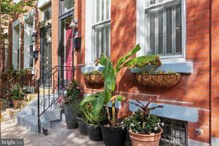 889 N BUCKNELL ST, Philadelphia, PA 19130