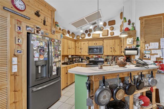 8516 99th Court, Vero Beach, FL 32967