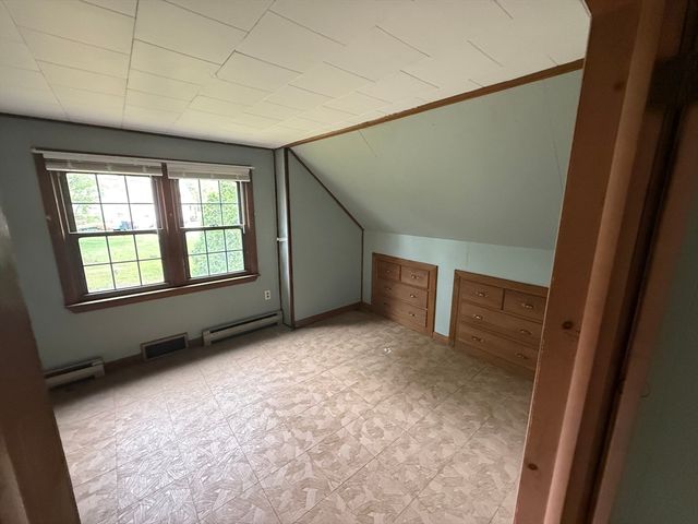 69 Aldrich Dr 1, Westfield, MA 01085