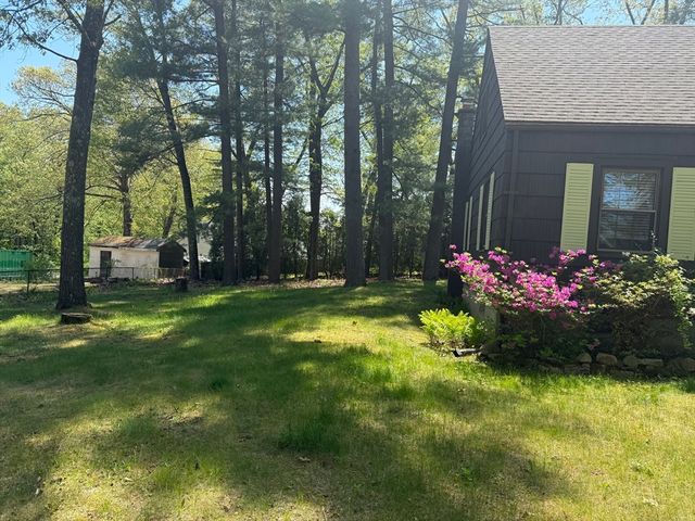 69 Aldrich Dr 1, Westfield, MA 01085