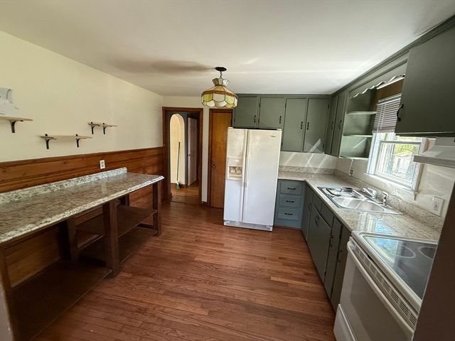 69 Aldrich Dr 1, Westfield, MA 01085