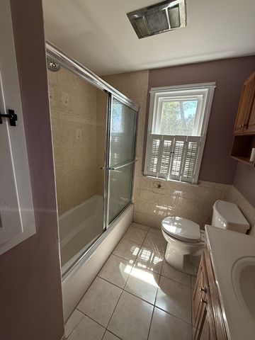 69 Aldrich Dr 1, Westfield, MA 01085