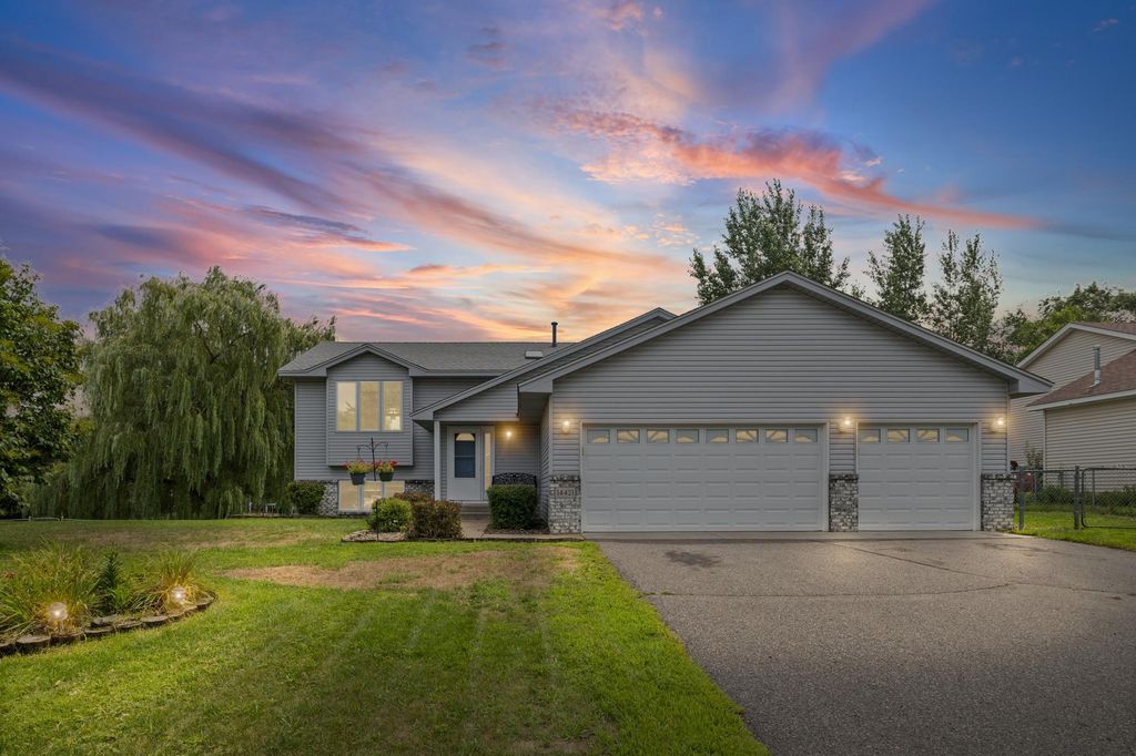 14421 Tungsten Way NW, Anoka, MN 55303