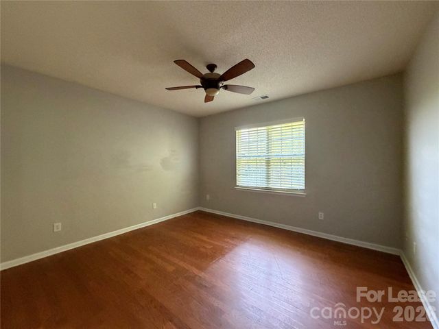 8815 Firestreak Drive, Charlotte, NC 28216