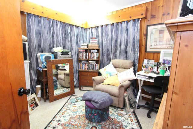 1330 FLORENCE Avenue, Clinton, IA 52732