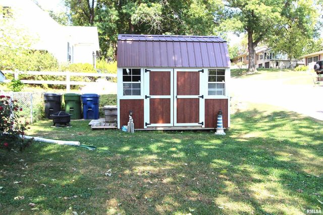 1330 FLORENCE Avenue, Clinton, IA 52732