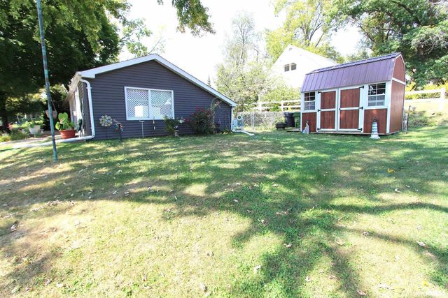 1330 FLORENCE Avenue, Clinton, IA 52732