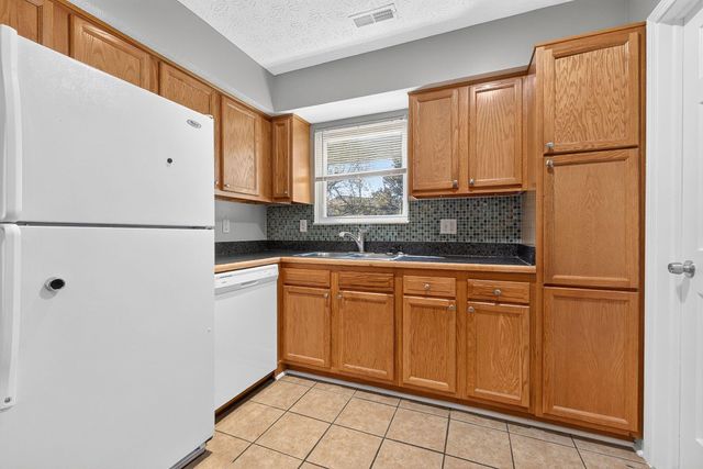 1999 Cory Drive, Hilliard, OH 43026
