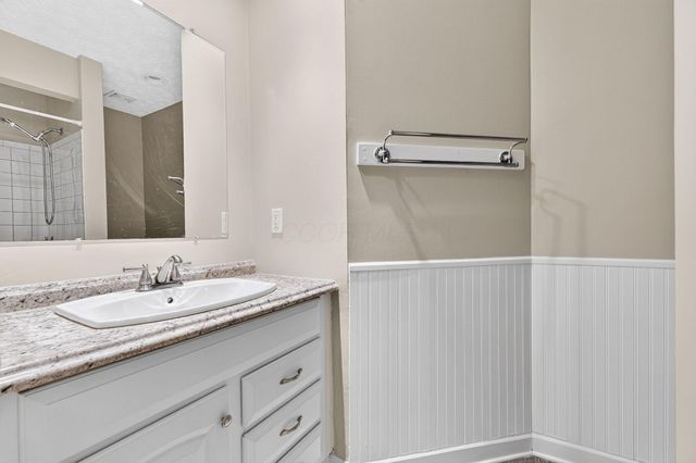 1999 Cory Drive, Hilliard, OH 43026