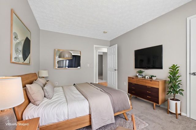 1999 Cory Drive, Hilliard, OH 43026