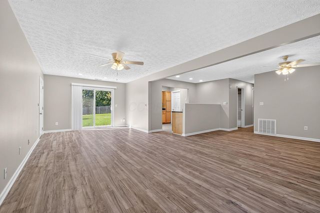1999 Cory Drive, Hilliard, OH 43026