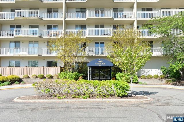 1077 River PH6, Edgewater, NJ 07020