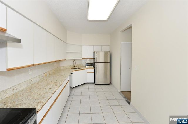 1077 River PH6, Edgewater, NJ 07020