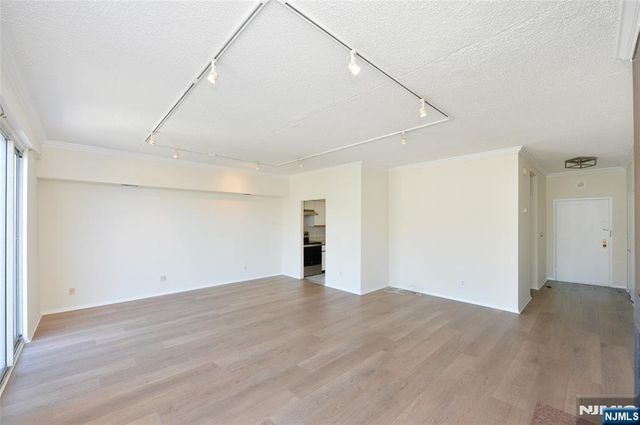 1077 River PH6, Edgewater, NJ 07020